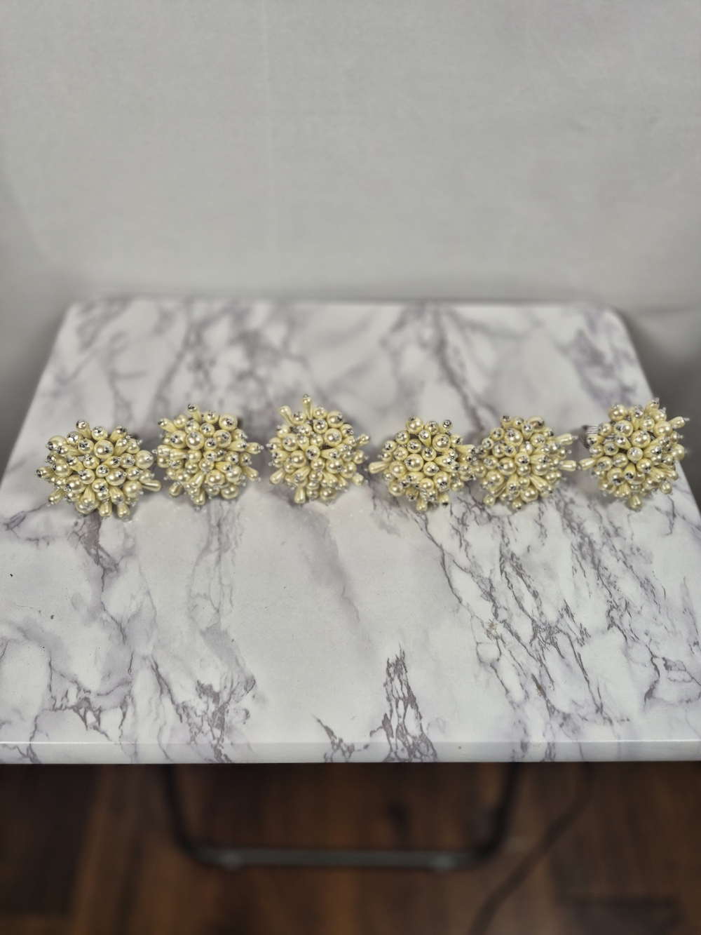 Starburst Pearl Cluster Napkin Rings Gold Tone Cream Beaded Set of 6